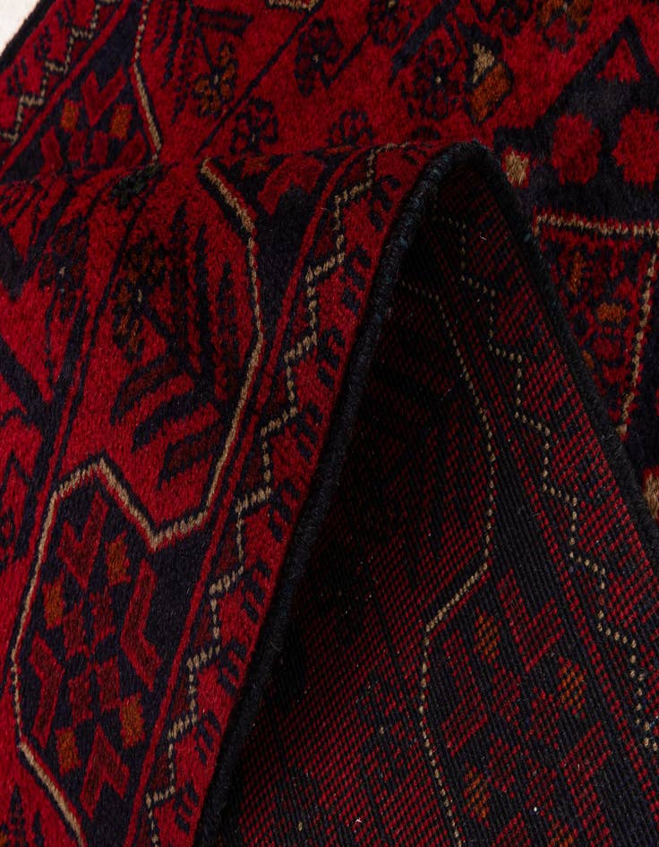 Detail image of  2' 7 x 6' 5  Hand Knotted Khal Mohammadi Wool Runner Rug