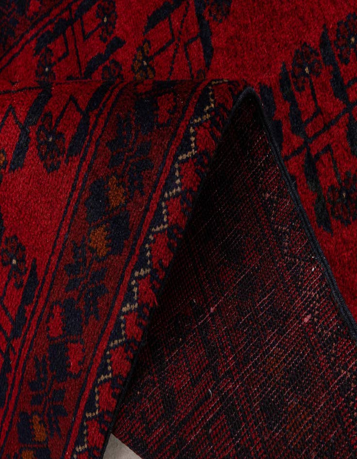 Detail image of  2' 7 x 6' 3  Hand Knotted Khal Mohammadi Wool Runner Rug