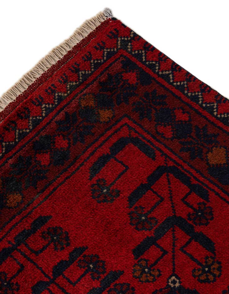 Detail image of  2' 7 x 6' 3  Hand Knotted Khal Mohammadi Wool Runner Rug