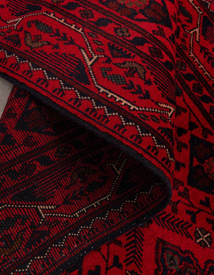 Detail image of  2' 8 x 6' 8  Hand Knotted Khal Mohammadi Wool Runner Rug