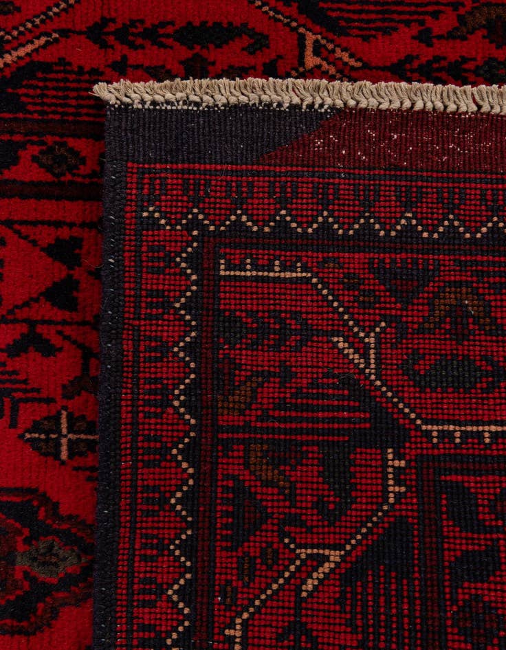 Detail image of  2' 8 x 6' 8  Hand Knotted Khal Mohammadi Wool Runner Rug