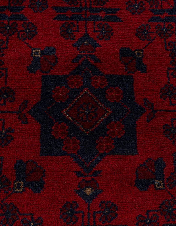Detail image of  2' 8 x 6' 6  Hand Knotted Khal Mohammadi Wool Runner Rug