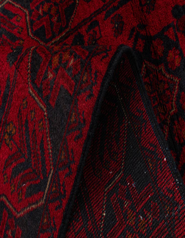 Detail image of  2' 8 x 6' 11  Hand Knotted Khal Mohammadi Wool Runner Rug