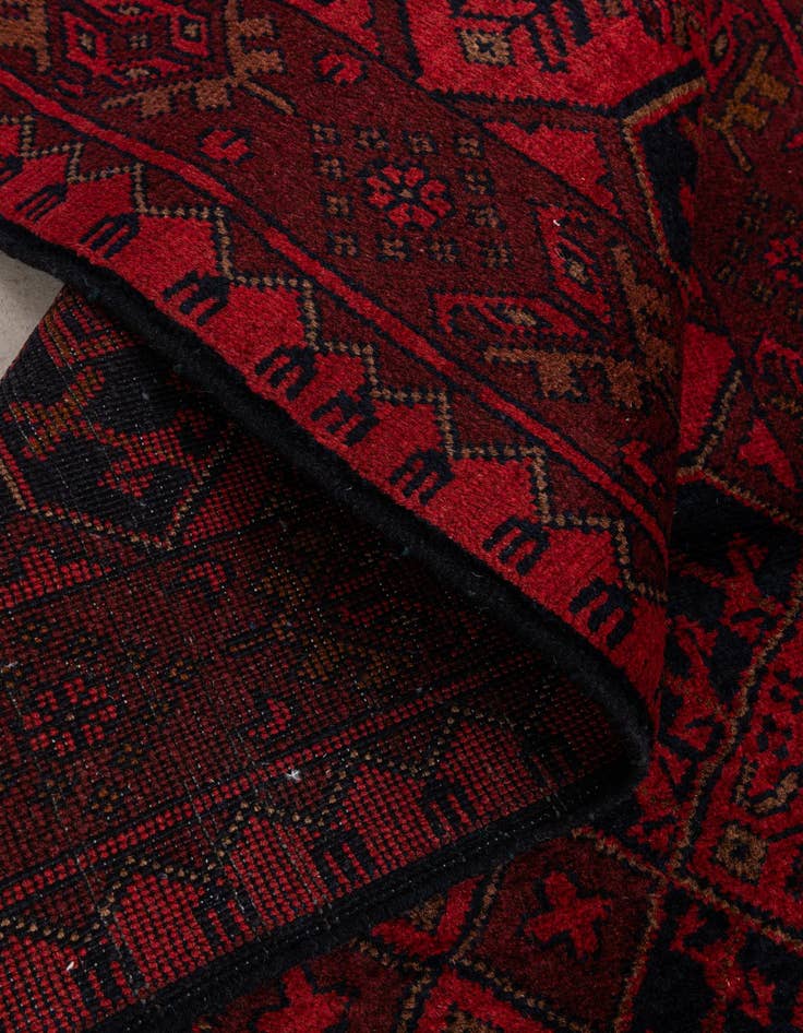 Detail image of  2' 8 x 6' 7  Hand Knotted Khal Mohammadi Wool Runner Rug