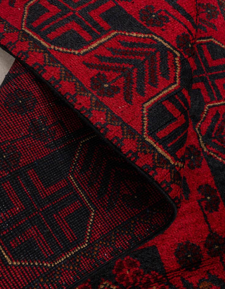 Detail image of  2' 7 x 6' 5  Hand Knotted Khal Mohammadi Wool Runner Rug