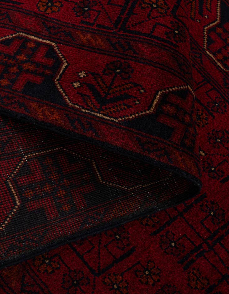 Detail image of  2' 7 x 9' 8  Hand Knotted Khal Mohammadi Wool Runner Rug