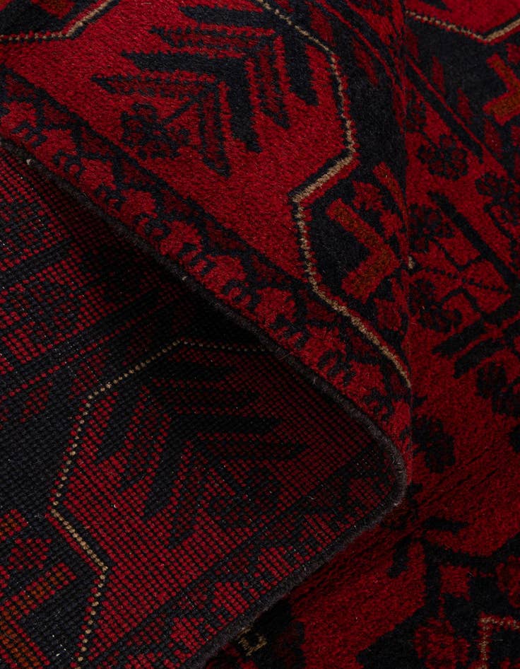 Detail image of  2' 8 x 6' 5  Hand Knotted Khal Mohammadi Wool Runner Rug