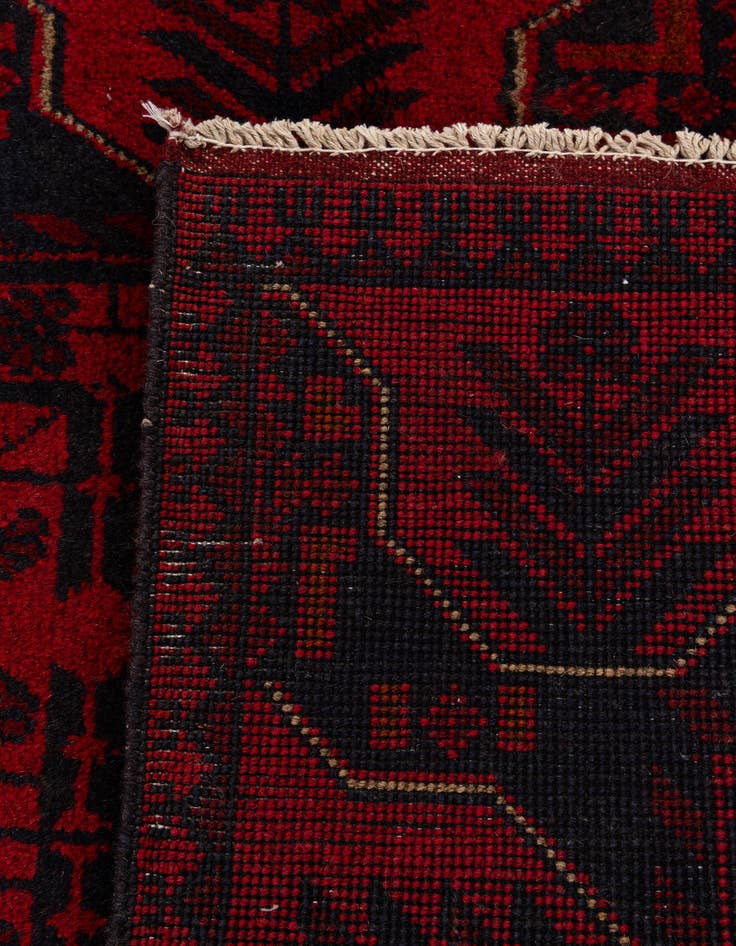 Detail image of  2' 8 x 6' 5  Hand Knotted Khal Mohammadi Wool Runner Rug