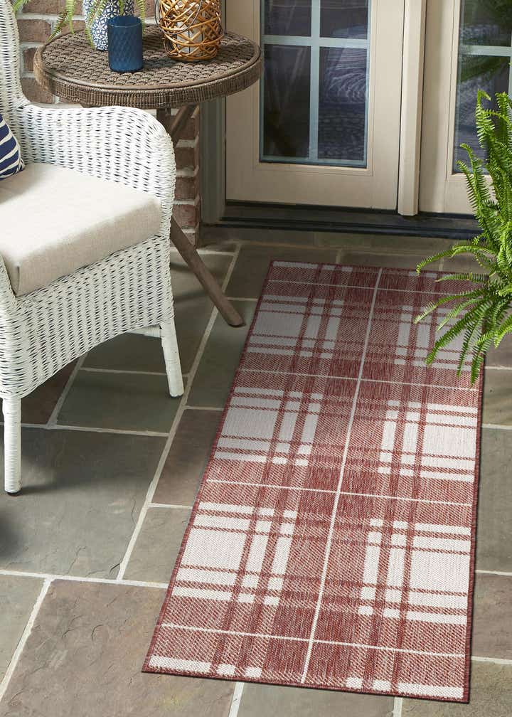 Red 2' x 5' 3 Checkered Indoor / Outdoor Runner Rug | Rugs.com