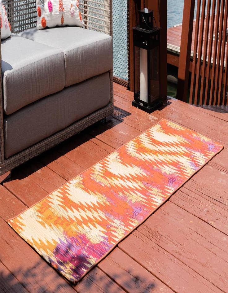Detail image of  2' x 6'  Washable Modern Indoor / Outdoor Runner Rug