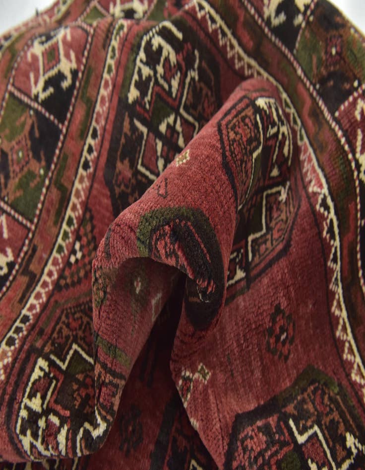 Detail image of  4' x 9' 8  Hand Knotted Shiraz Persian Wool Runner Rug