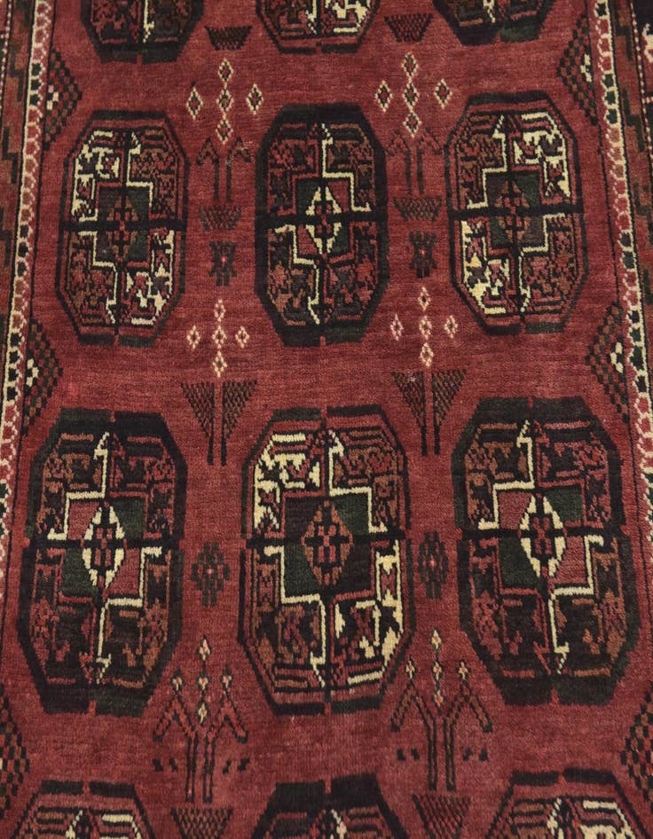 Detail image of  4' x 9' 8  Hand Knotted Shiraz Persian Wool Runner Rug