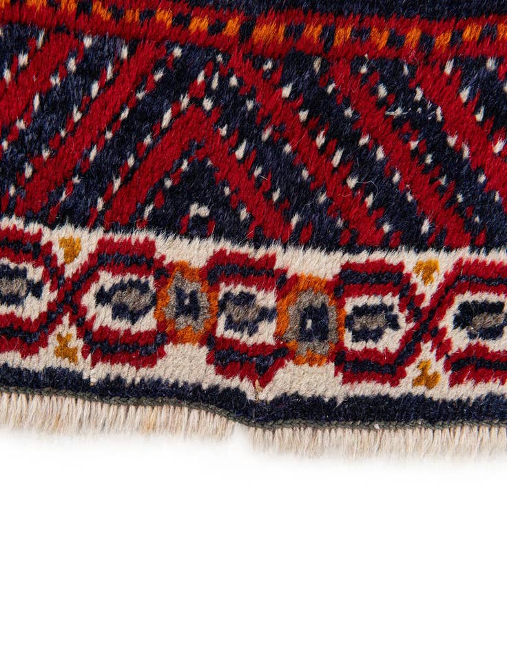 Detail image of  2' 7 x 9' 10  Hand Knotted Shiraz Wool Runner Rug