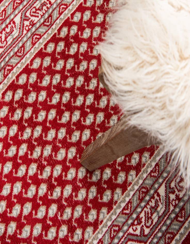 Detail image of  2' 9 x 9' 10 SoHo Runner Rug