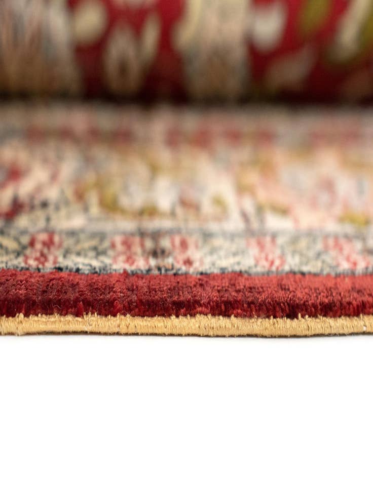 Detail image of  4' x 4' 1 Hereke Silk Square Rug
