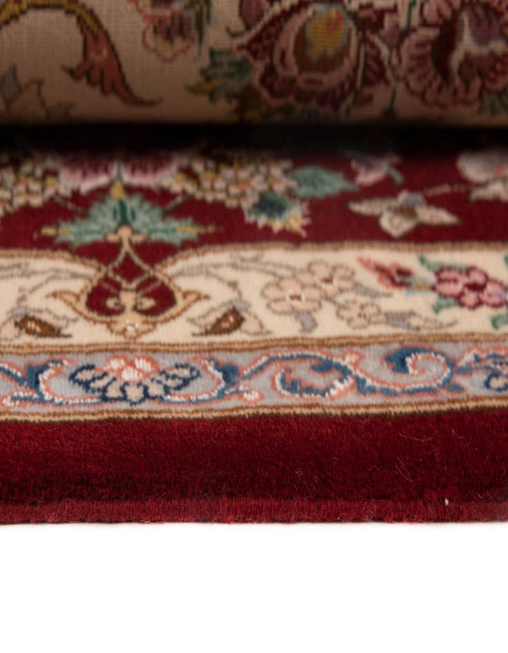 Detail image of  8' 3 x 8' 3 Isfahan Square Rug