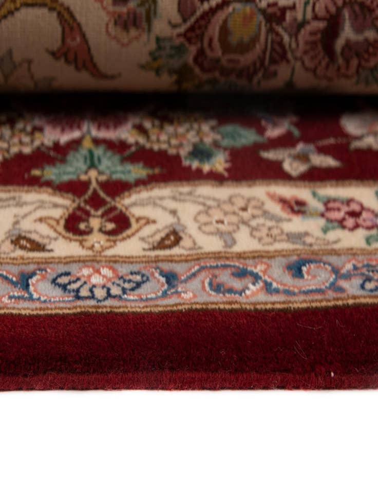 Detail image of  8' 4 x 8' 4 Isfahan Square Rug
