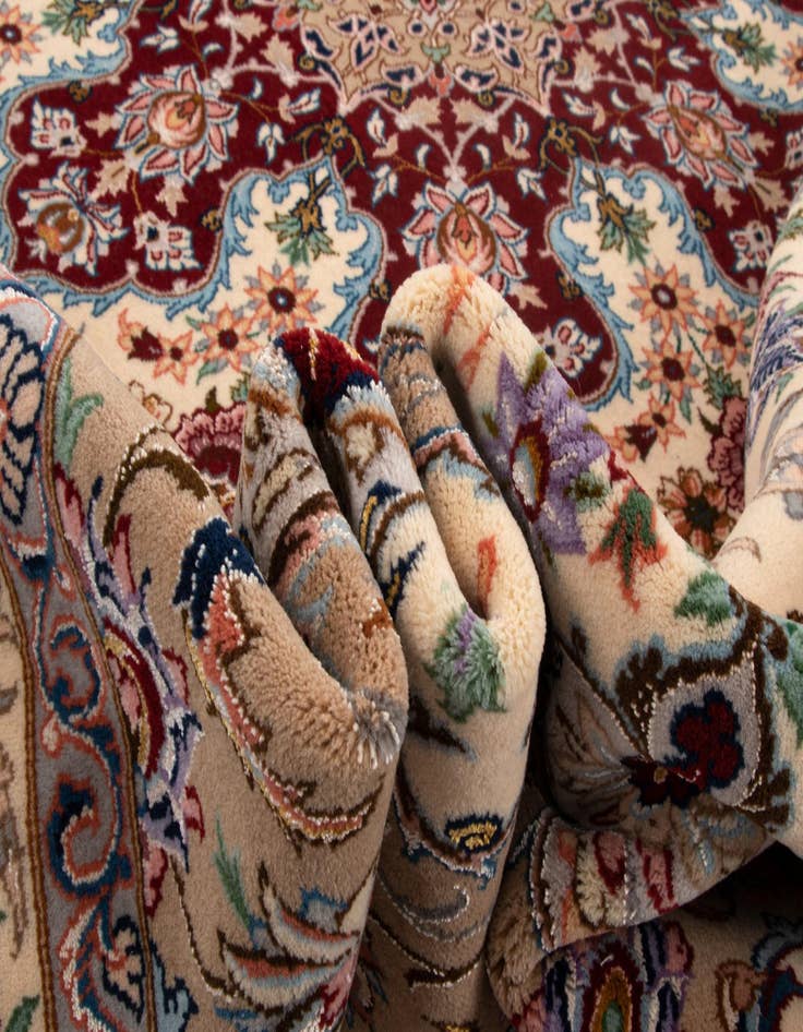 Detail image of  8' 4 x 8' 4 Isfahan Square Rug