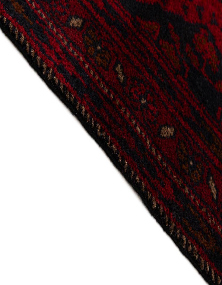 Detail image of  2' 7 x 6' 6  Hand Knotted Khal Mohammadi Wool Square Rug