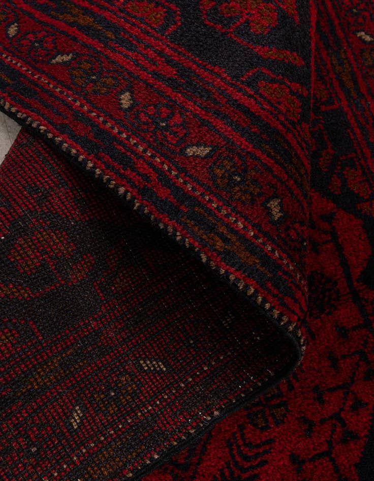 Detail image of  2' 7 x 6' 6  Hand Knotted Khal Mohammadi Wool Square Rug
