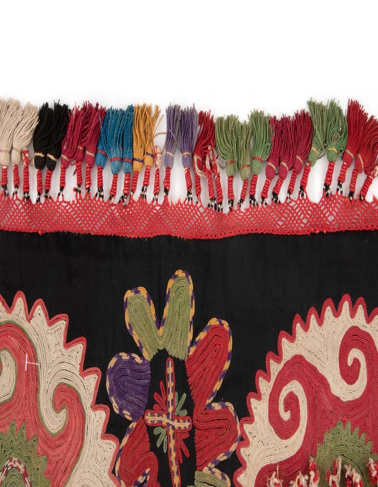 Detail image of  2' x 2' Lakai Square Rug