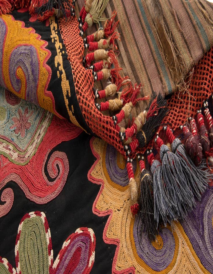 Detail image of  2' x 2' Lakai Square Rug