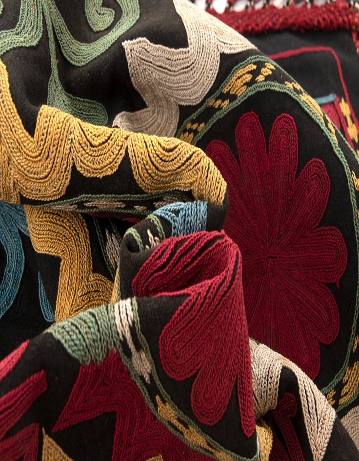 Detail image of  1' 10 x 1' 11 Lakai Square Rug