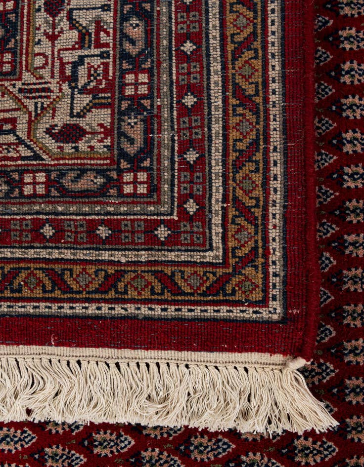 Detail image of  6' 3 x 6' 4  Hand Knotted Mir Wool Square Rug