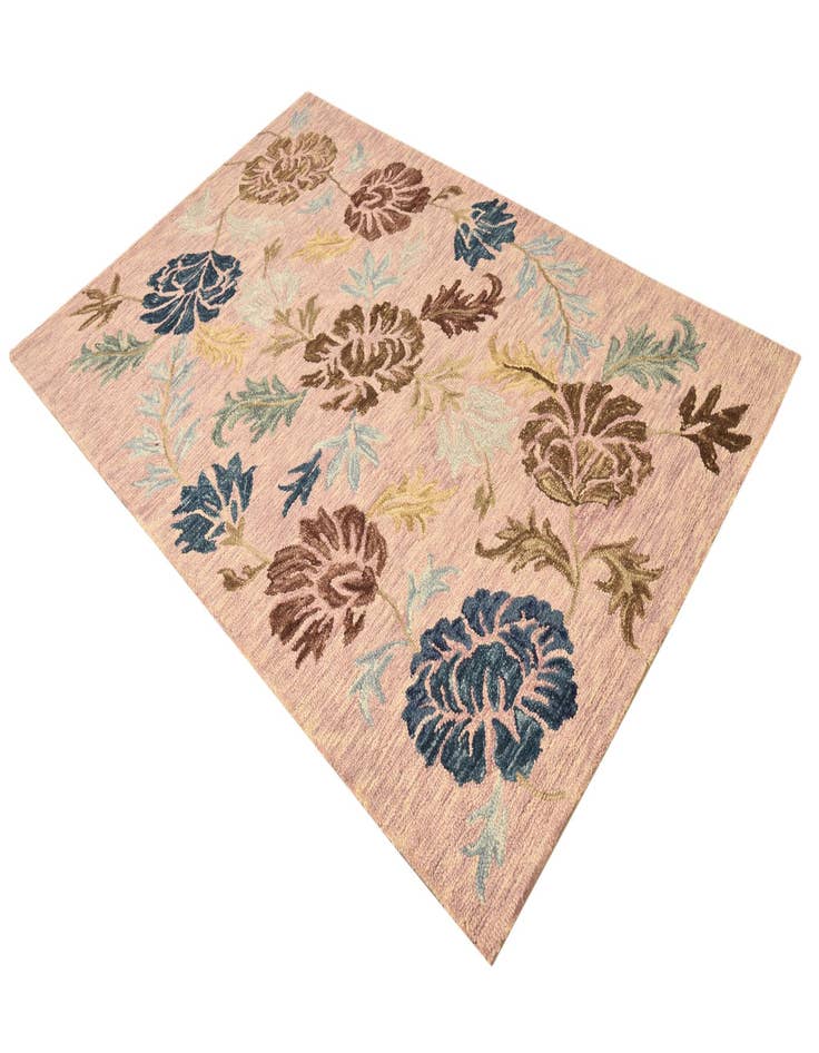 Detail image of  5' x 7' 11 Agra Rug