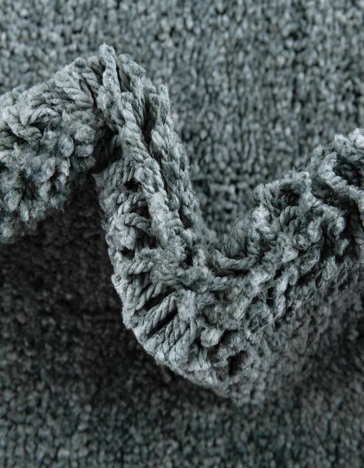 Detail image of  7' 10 x 10' Jill Zarin Shaggy Chic Rug