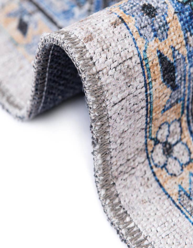 Detail image of  6' x 6'  Washable Yara Round Rug