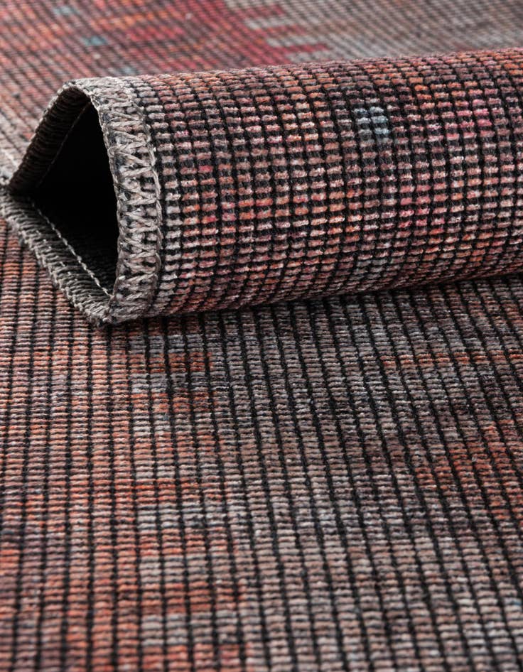 Detail image of  3' 3 x 3' 3  Washable Sisu Round Rug