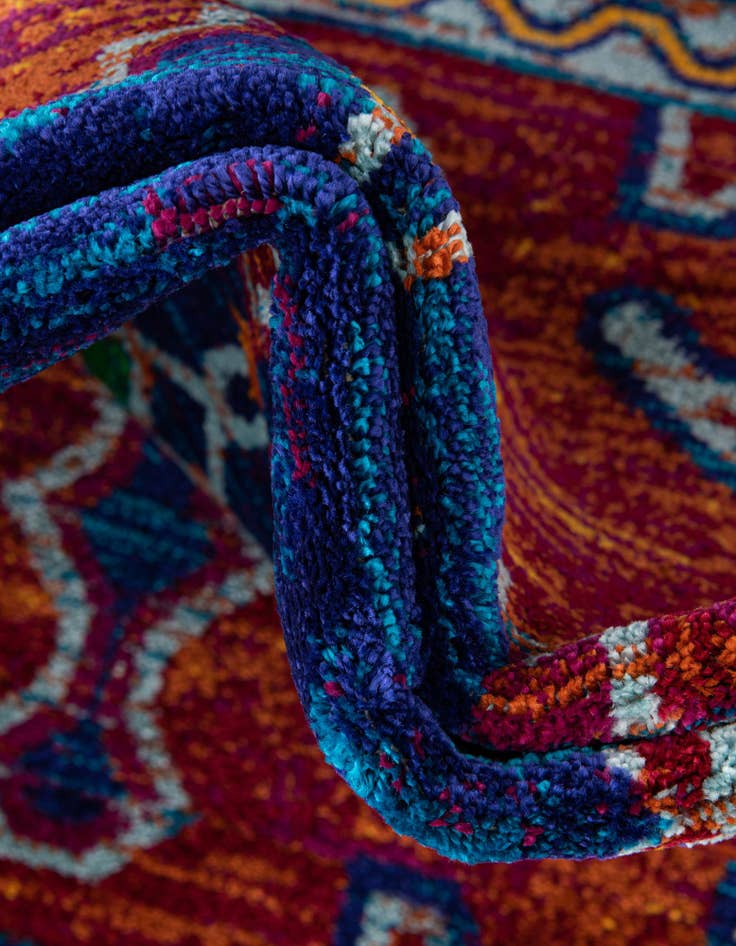 Detail image of  7' 10 x 7' 10 Calypso Round Rug