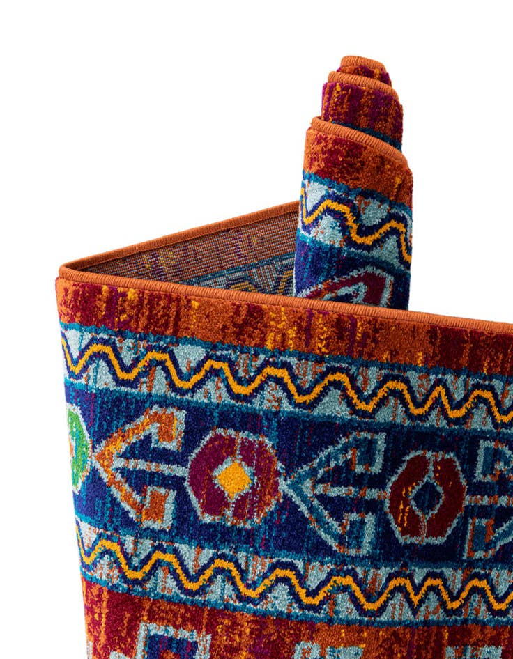 Detail image of  7' 10 x 7' 10 Calypso Round Rug