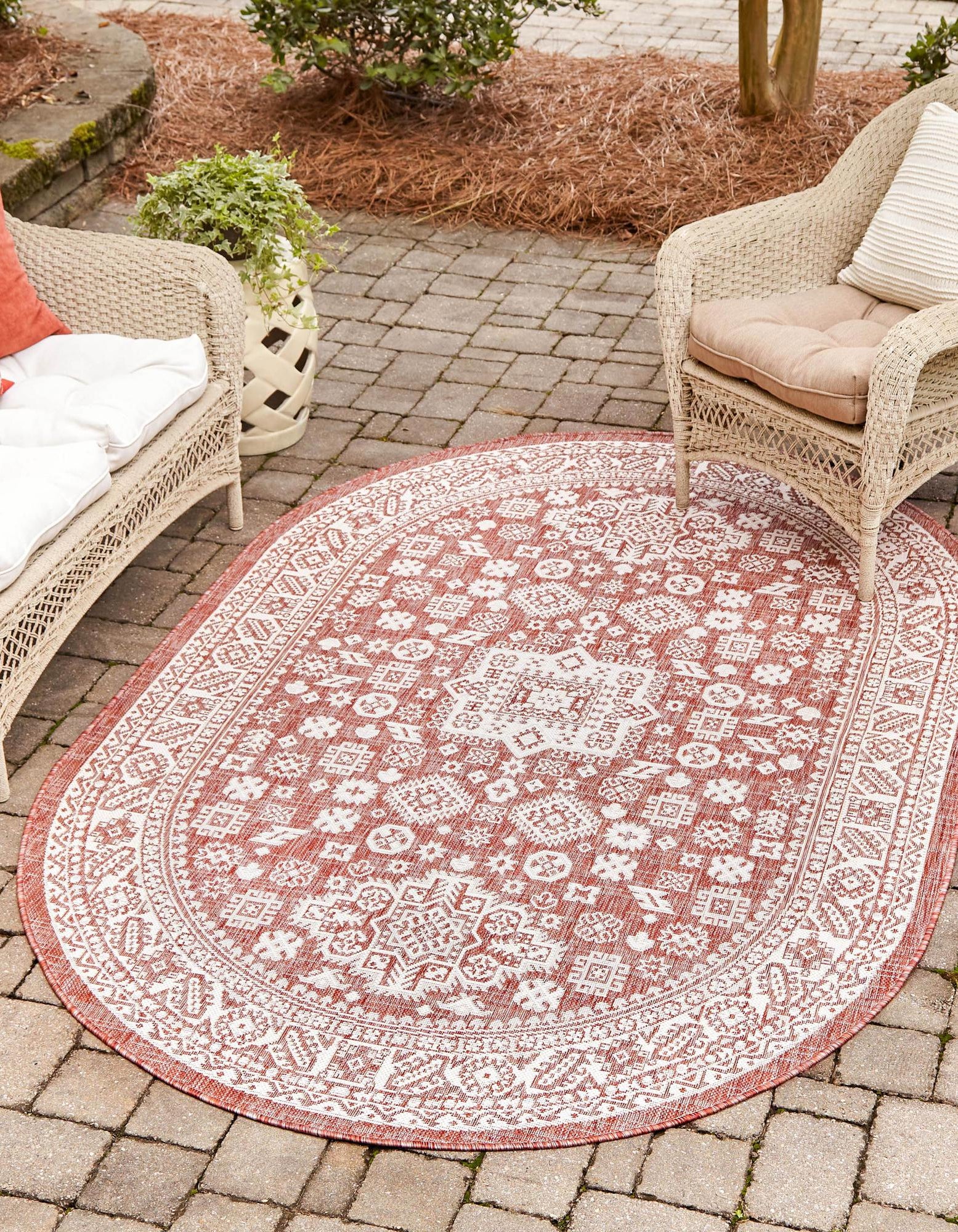 Rust Red 3' x 5' 3 Aztec Indoor / Outdoor Oval Rug