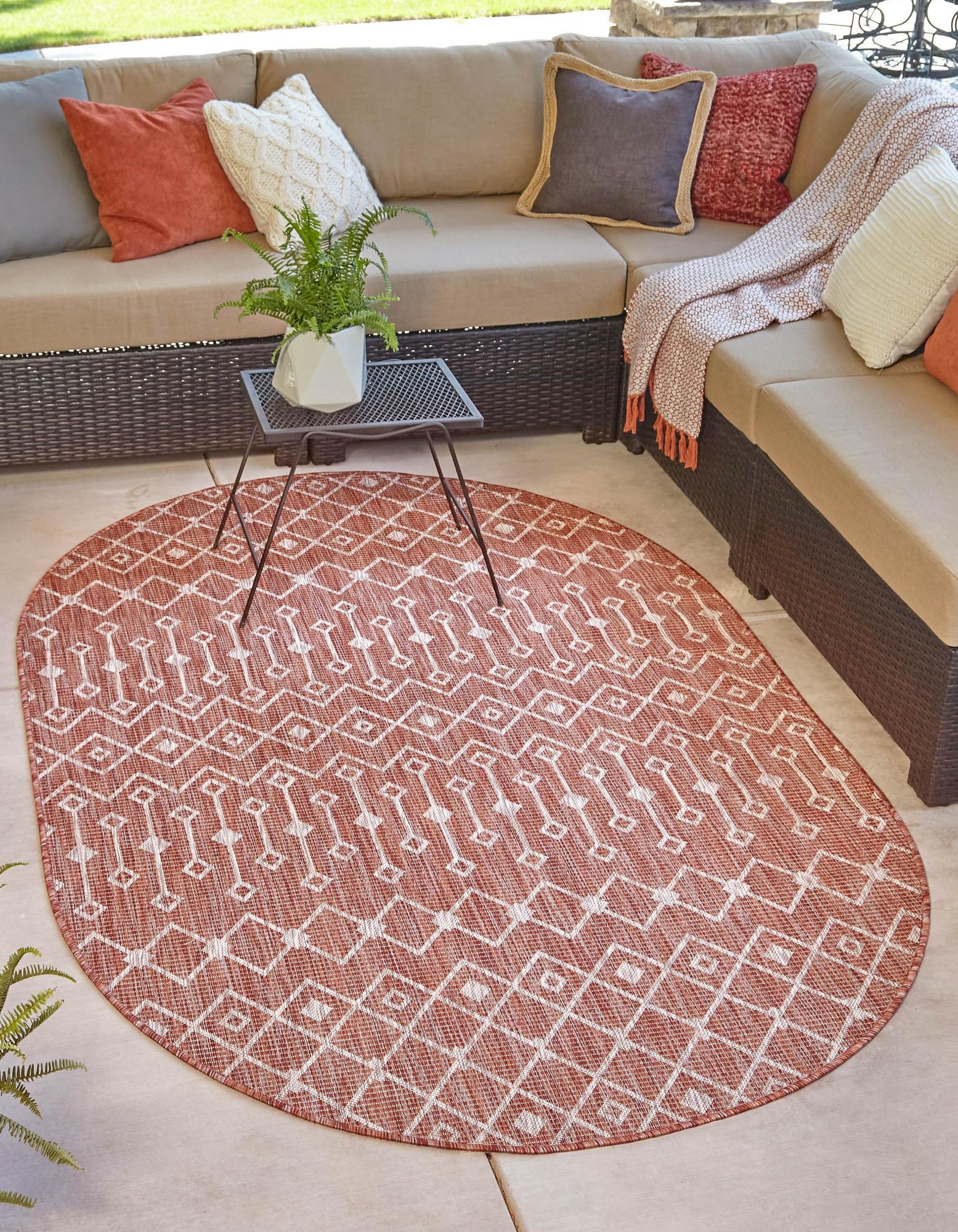 Rust Red 5' 3 x 8' Lattice Indoor / Outdoor Oval Rug | Rugs.com
