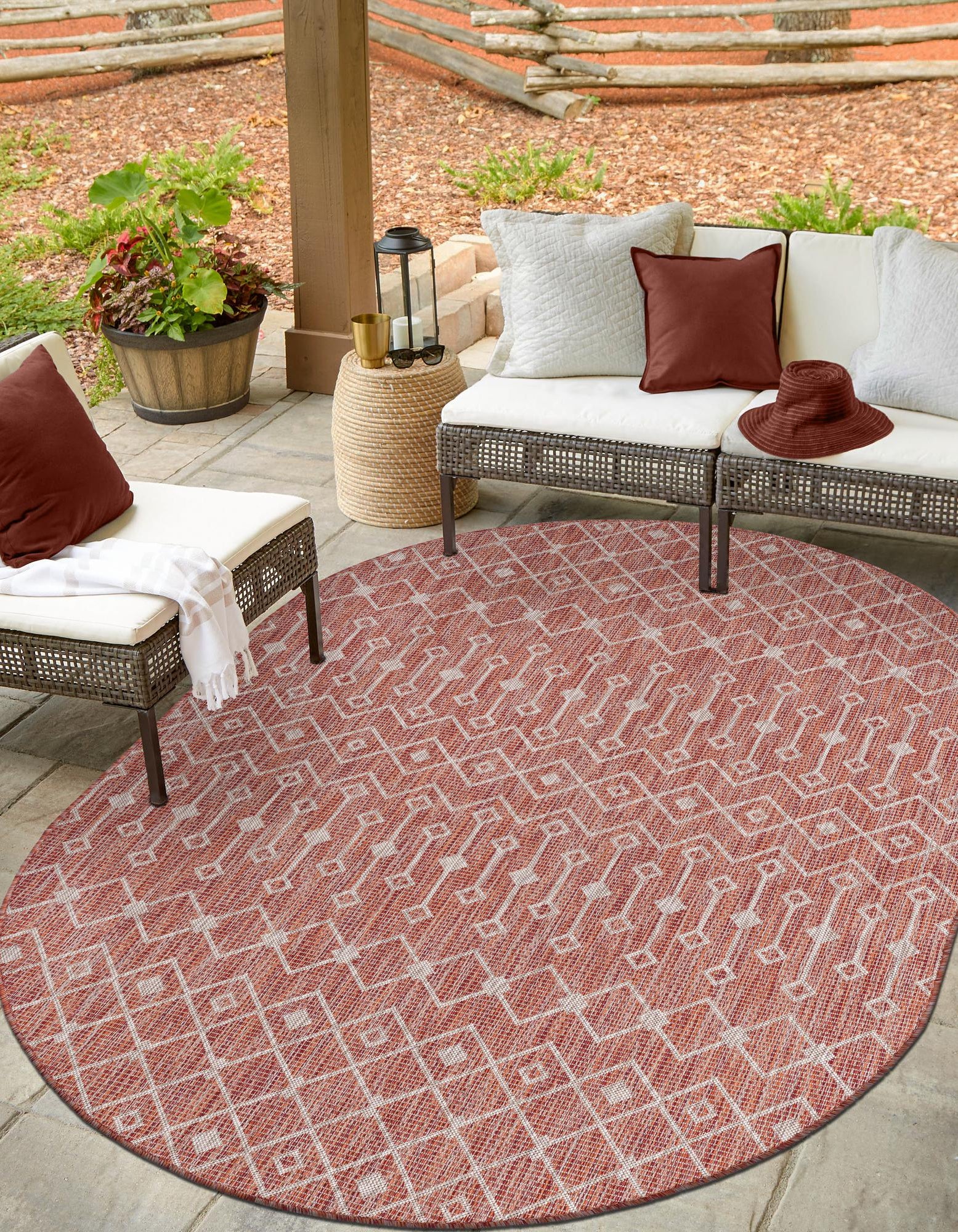 Rust Red 5' 3 x 8' Lattice Indoor / Outdoor Oval Rug | Rugs.com