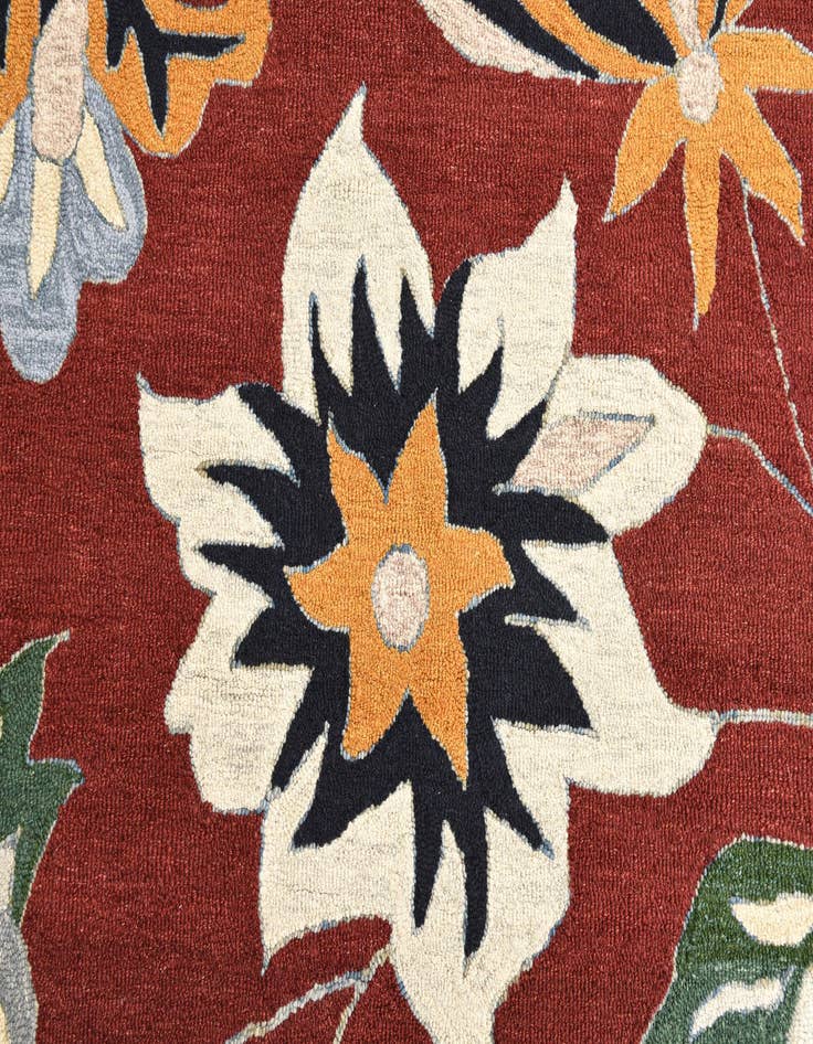 Detail image of  8' x 10' Agra Rug