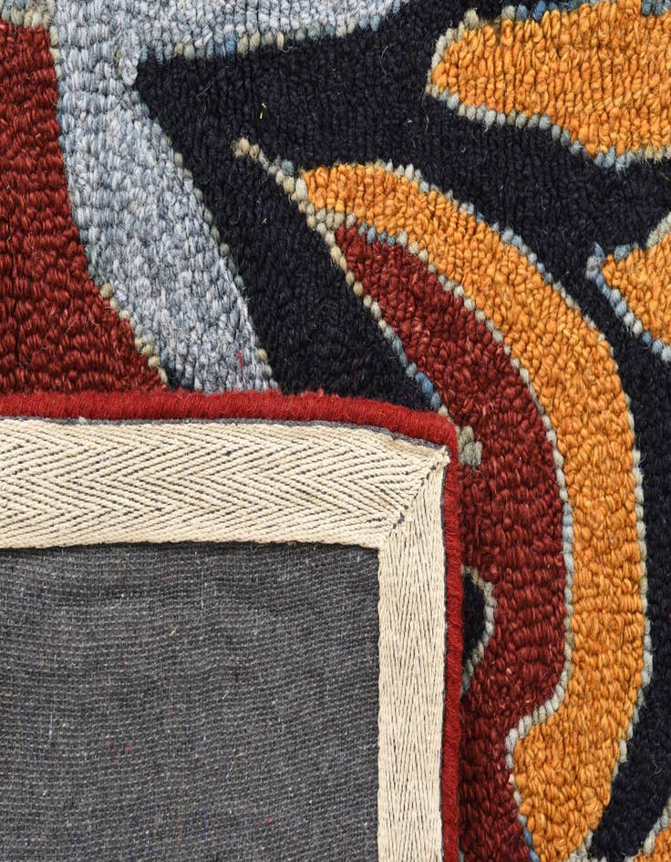 Detail image of  8' x 10' Agra Rug
