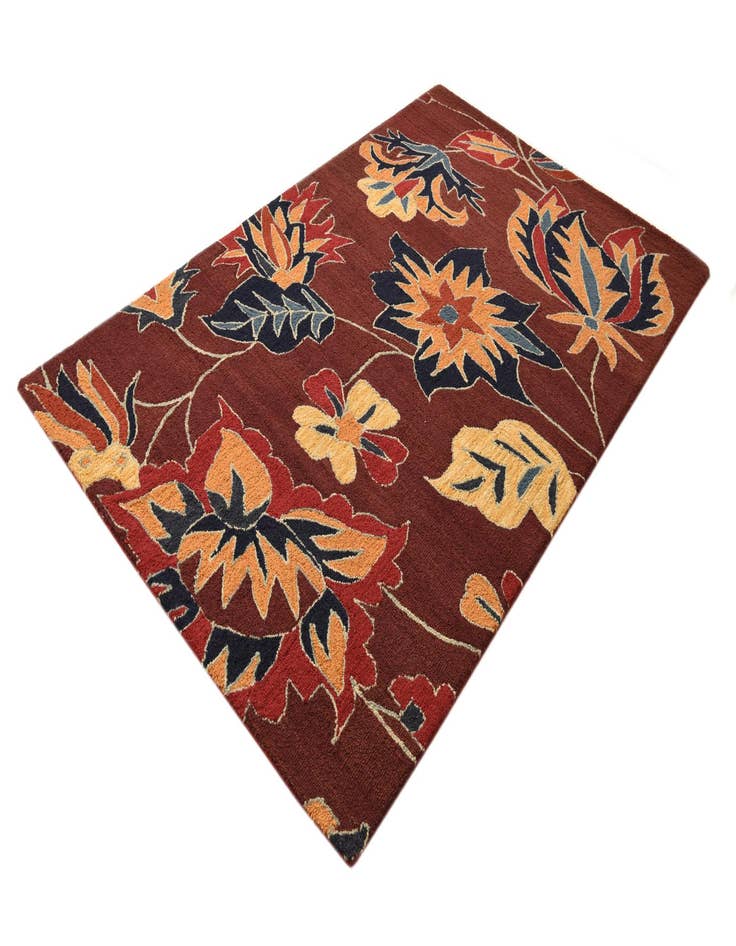 Detail image of  5' 1 x 8' Agra Rug