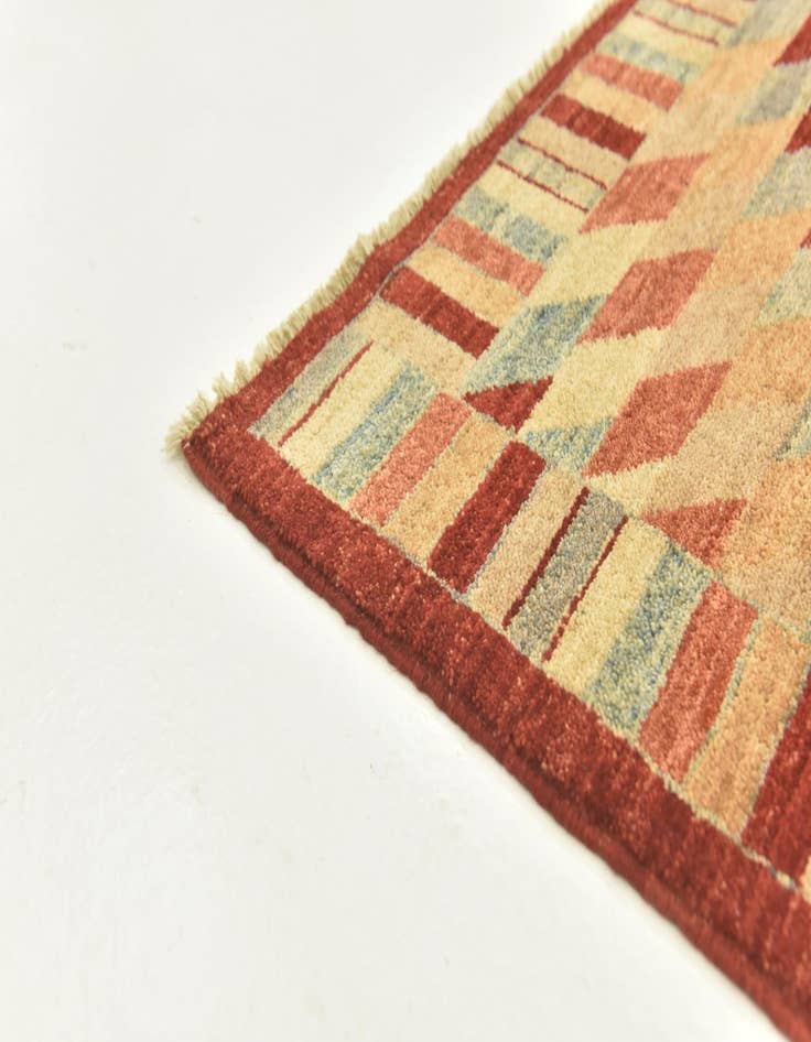 Detail image of  5' 2 x 6' 7  Hand Knotted Darya Oriental Rug