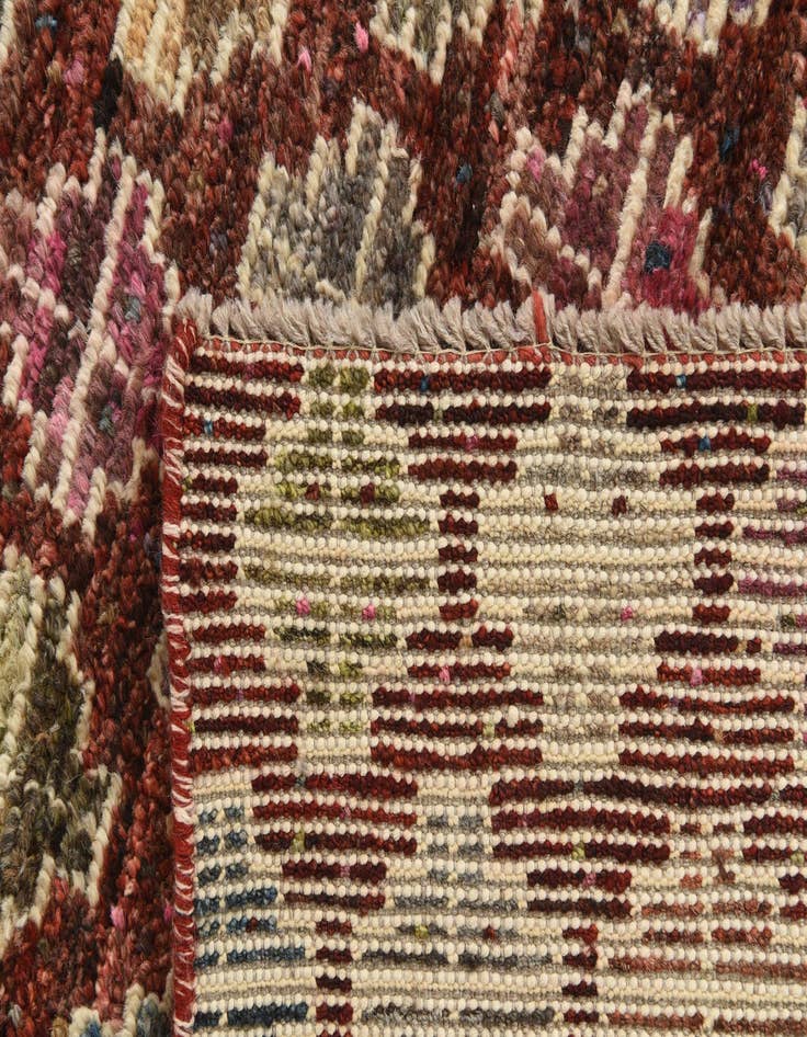 Detail image of  5' 6 x 8'  Hand Knotted Darya Wool Rug