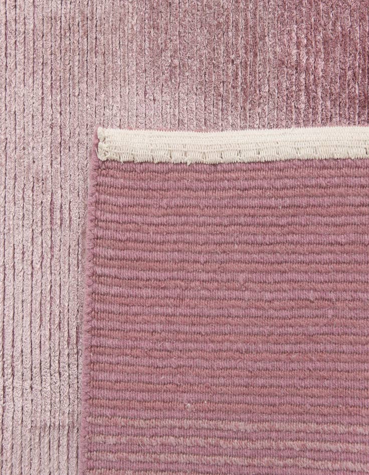 Detail image of  6' 6 x 10'  Hand Knotted Darya Wool Rug