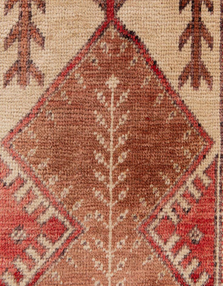 Detail image of  2' 8 x 4' 3  Hand Knotted Fars Wool Rug
