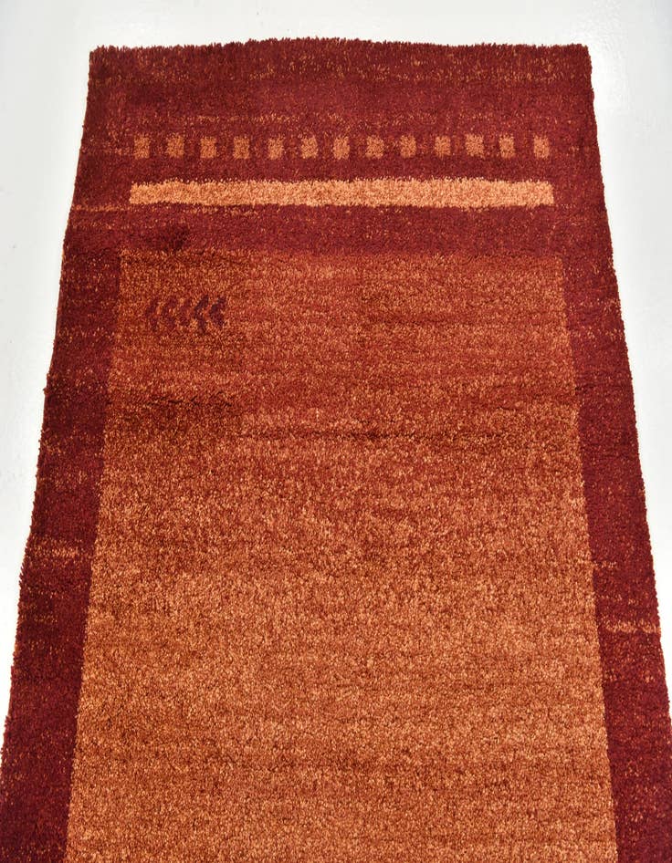 Detail image of  4' x 5' 8 Frieze Rug