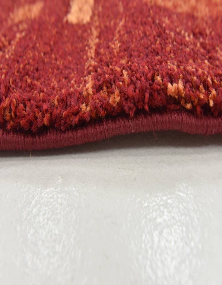 Detail image of  4' x 5' 8 Frieze Rug