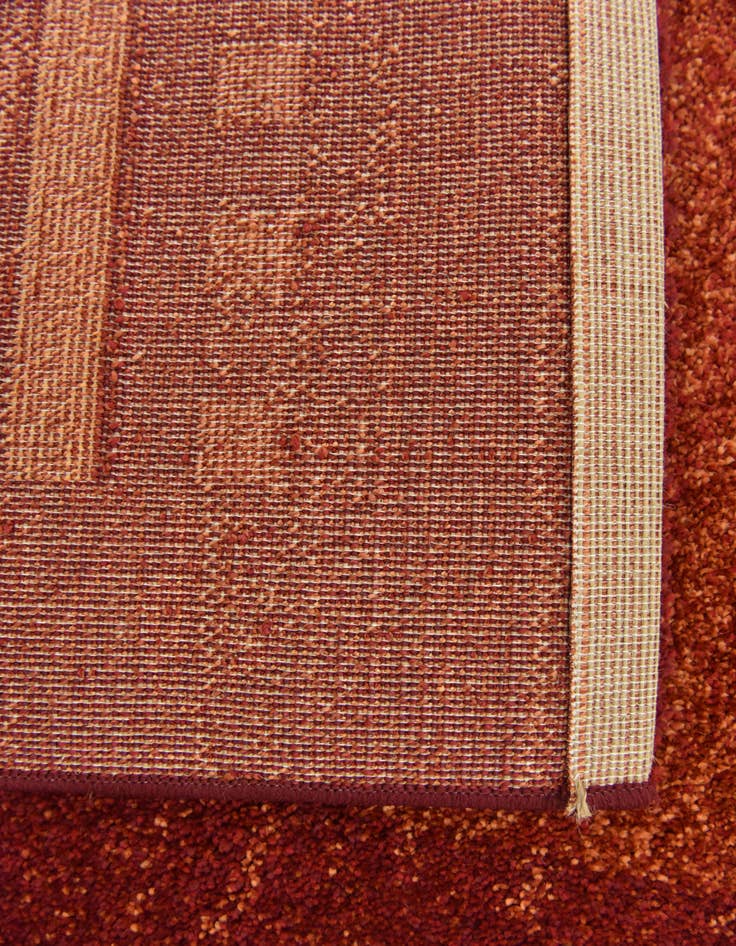 Detail image of  4' x 5' 8 Frieze Rug