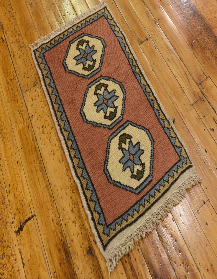 Detail image of  1' 10 x 2' 10  Hand Knotted Kars Wool Rug