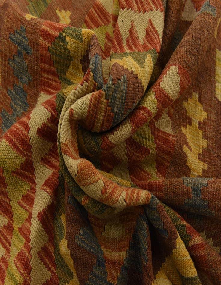 Detail image of 4' x 6' 5 Hand Woven Kilim Maymana Wool Rug