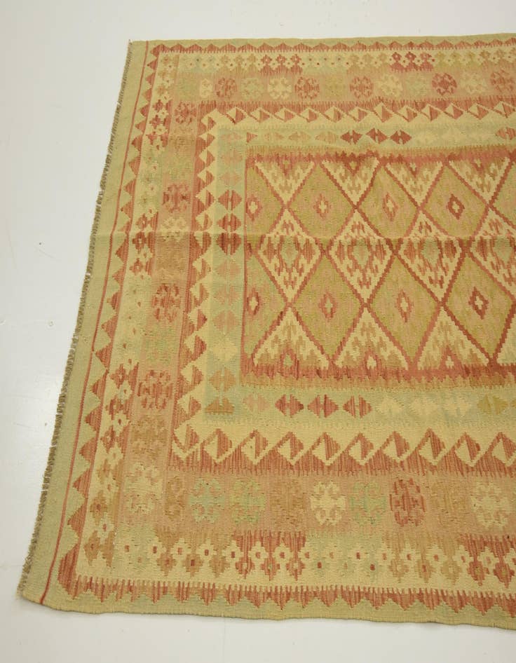 Detail image of  4' 9 x 6' 7  Hand Woven Kilim Waziri Wool Rug